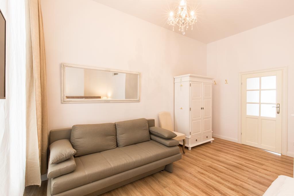 Fritz By Rockchair Apartments L Superhost Status L 3 Bedrooms Boxspringbeds 2 Bathrooms 2 Kitchen - Cozy Family & Business Flair Welcomes You! Берлин Екстериор снимка