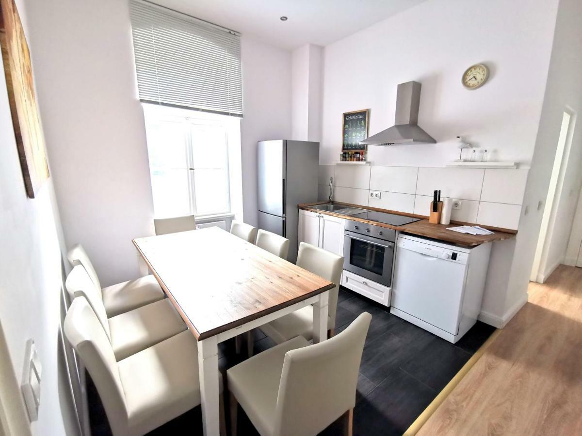 Fritz By Rockchair Apartments L Superhost Status L 3 Bedrooms Boxspringbeds 2 Bathrooms 2 Kitchen - Cozy Family & Business Flair Welcomes You! Берлин Екстериор снимка