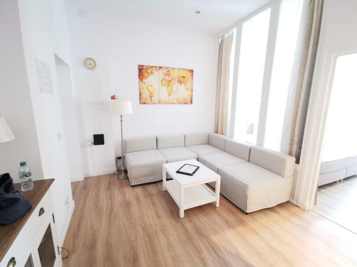 Fritz By Rockchair Apartments L Superhost Status L 3 Bedrooms Boxspringbeds 2 Bathrooms 2 Kitchen - Cozy Family & Business Flair Welcomes You! Берлин Екстериор снимка
